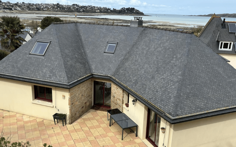 Immobilier - Maison en pierre avec jardin dans centre-ville - 2 chambres - Perros-Guirec