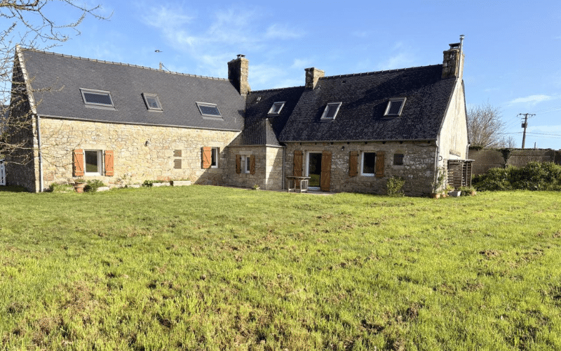 Maison a vendre - Trelevern 22 - Longère de caractère rénovée - 394 250 euros